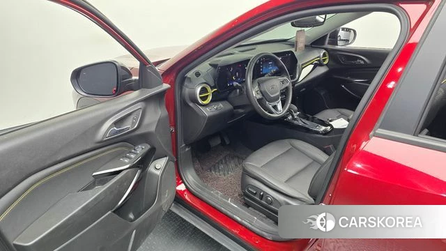 Chevrolet (GM Daewoo) Trax Crossover 2023 Красный из Кореи, фото 2