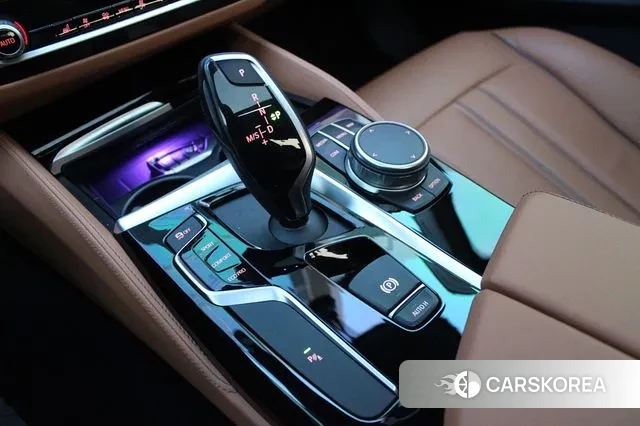 BMW 5 Series (G30) 2020 Черный из Кореи, фото 2