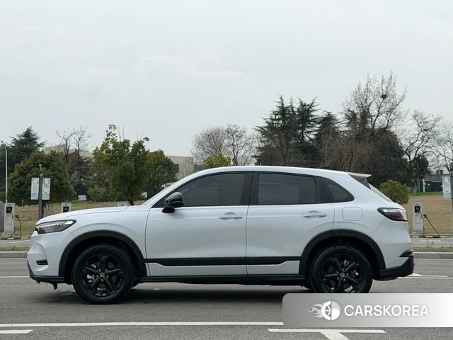 Honda HR-V 2023 Белый из Китая, фото 2