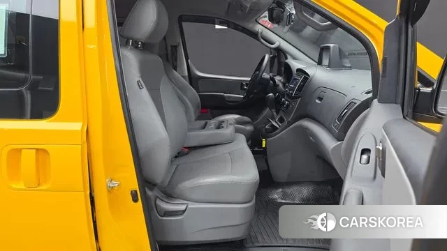 Hyundai The New Grand Starex 2018 Желтый из Кореи, фото 2