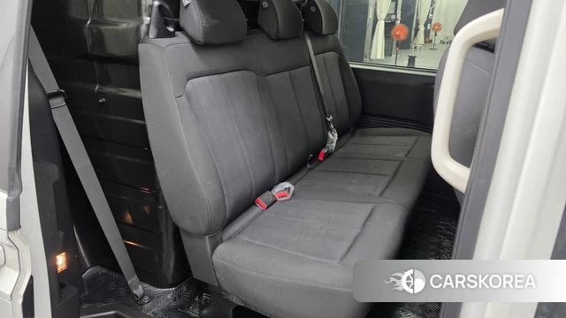 Hyundai Staria 2023 Белый из Кореи, фото 2
