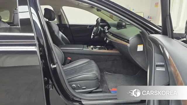 Genesis Electrified G80 (RG3) 2022 Черный из Кореи, фото 2