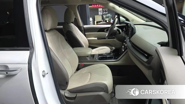 Kia Carnival 4th generation 2022 Белый из Кореи, фото 2