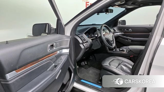 Ford Explorer 2018 Белый из Кореи, фото 2