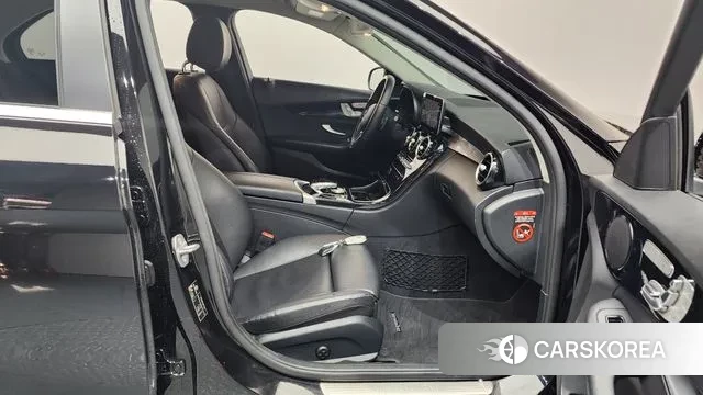 Mercedes-Benz C-Class W205 2019 Черный из Кореи, фото 2