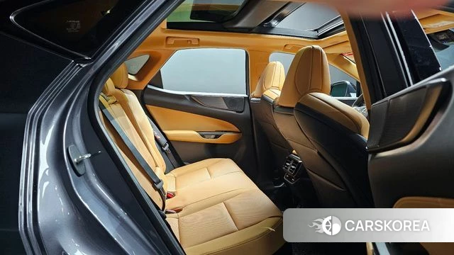 Lexus NX450h + 2nd generation 2026 Серый из Кореи, фото 2