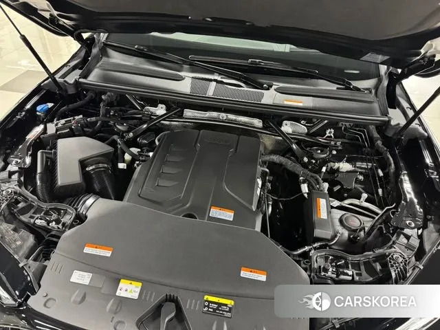 Audi Q5 (80A) 2025 Черный из Кореи, фото 2