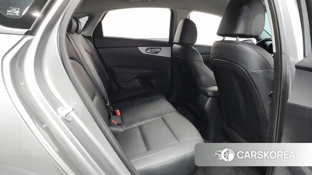 Kia The New K3 2nd generation 2022 Серый из Кореи, фото 2