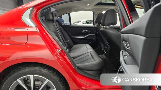 BMW 3 Series (G20) 2019 Красный из Кореи, фото 2