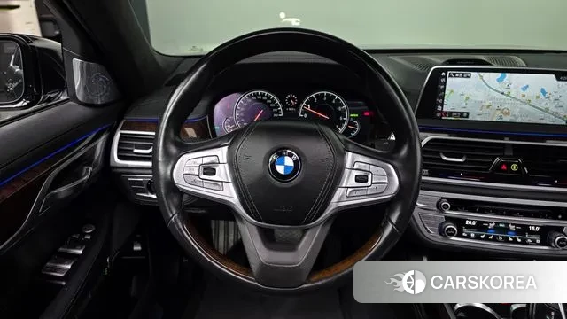 BMW 7 Series (G11) 2018 Черный из Кореи, фото 2
