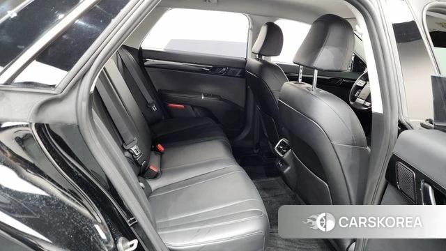 Hyundai Grandeur Hybrid (GN7) 2023 Черный из Кореи, фото 2