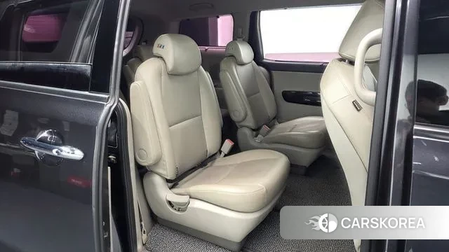 Kia The New Carnival 2018 Серый из Кореи, фото 2