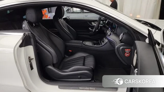 Mercedes-Benz E-Class W213 2023 Белый из Кореи, фото 2