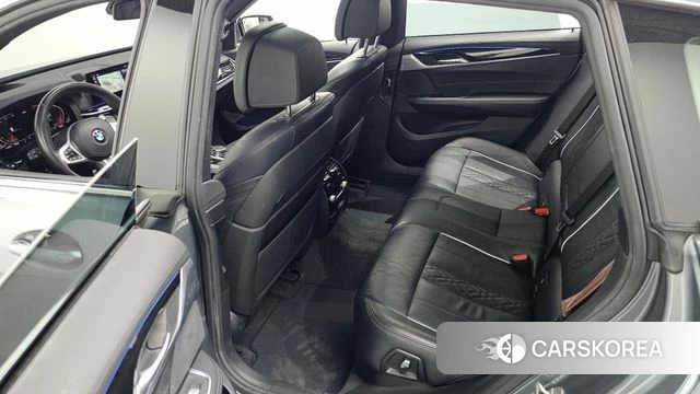 BMW 6 Series GT (G32) 2019 Серебристо-серый из Кореи, фото 2