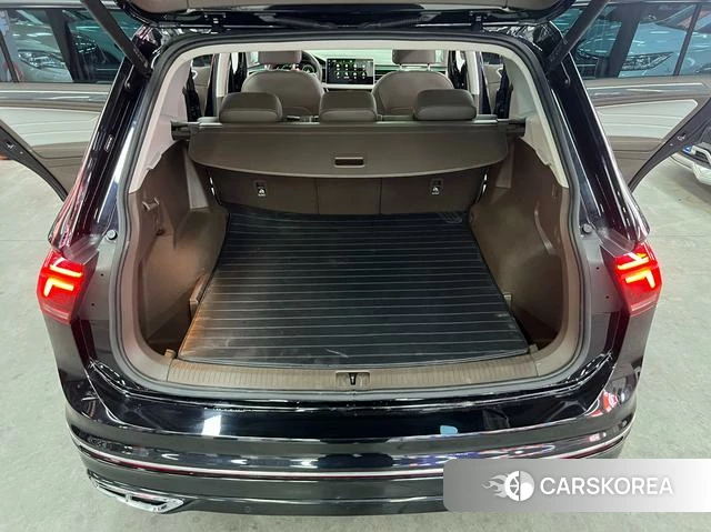 Volkswagen Tiguan L 2022 Черный из Китая, фото 2