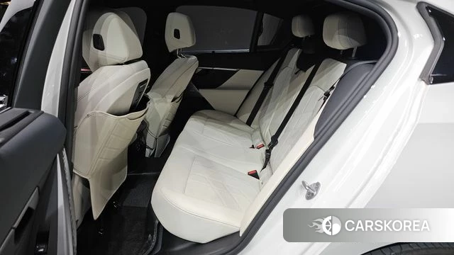 BMW i5 (G60) 2025 Белый из Кореи, фото 2