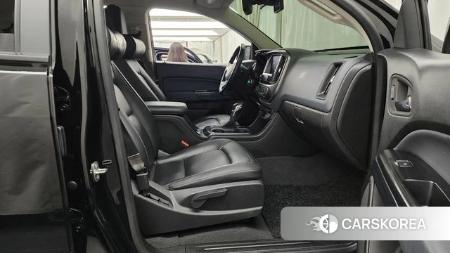 Chevrolet (GM Daewoo) Real New Colorado 2022 Черный из Кореи, фото 2