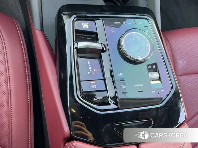 BMW 5 series 2024 Черный из Китая, фото 2