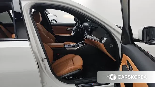 BMW 3 Series (G20) 2023 Белый из Кореи, фото 2