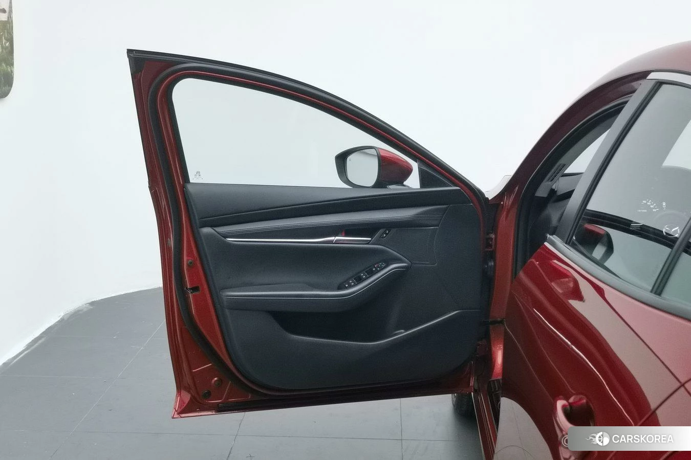 Mazda 3 2023 Красный из Китая, фото 2