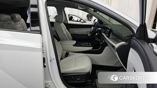 Hyundai The New Tucson (NX4) 2024 Белый из Кореи, фото 2