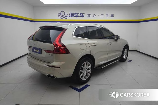 Volvo XC60 2021 Желтый из Китая, фото 2