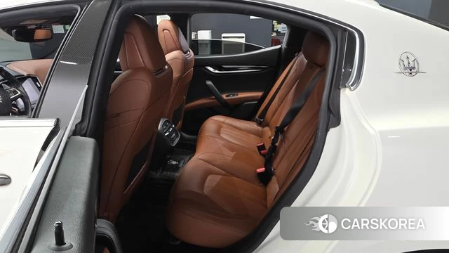 Maserati Ghibli 2019 Белый из Кореи, фото 2