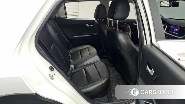 Kia Stonic 2019 Белый из Кореи, фото 2