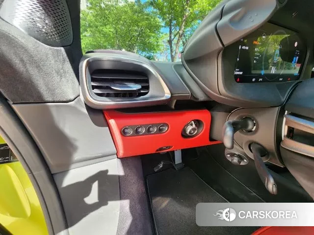 McLaren Artura 2023 Светло-зеленый из Кореи, фото 2