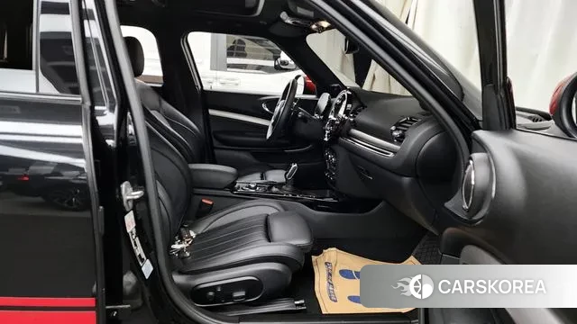 Mini Cooper S Clubman 2023 Красный из Кореи, фото 2