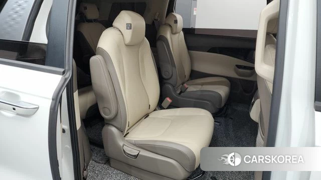Kia Carnival 4th generation 2023 Белый из Кореи, фото 2