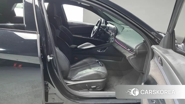 Hyundai The New Avante (CN7) 2023 Черный из Кореи, фото 2