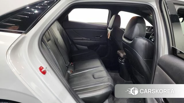 Hyundai Avante (CN7) 2022 Серебристо-серый из Кореи, фото 2