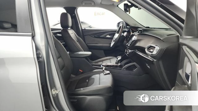 Chevrolet (GM Daewoo) Trailblazer 2022 Серебряный из Кореи, фото 2