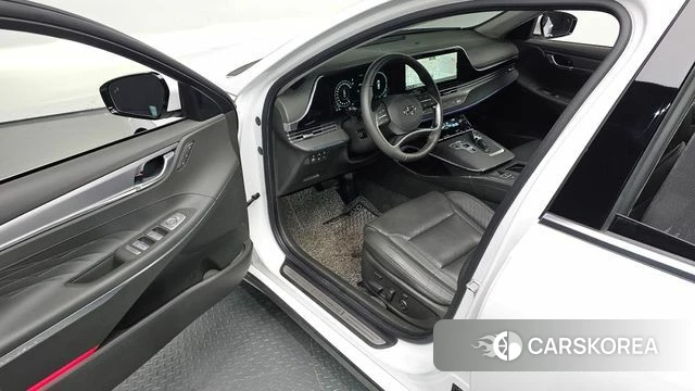 Hyundai The New Grandeur IG Hybrid 2022 Белый из Кореи, фото 2