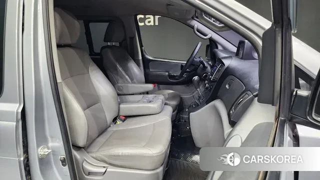 Hyundai The New Grand Starex 2018 Серебряный из Кореи, фото 2