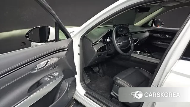 Genesis GV70 2023 Белый из Кореи, фото 2