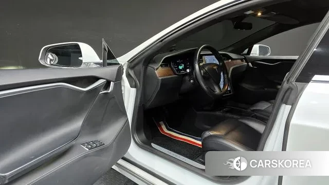 Tesla Model S 2019 Белый из Кореи, фото 2