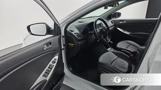 Hyundai Accent (New type) 2018 Белый из Кореи, фото 2