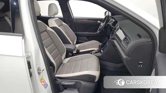 Volkswagen T-Roc 2021 Белый из Кореи, фото 2