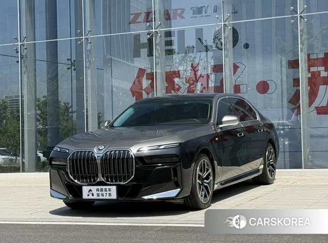 BMW 7 series 2024 Черный из Китая, фото 2