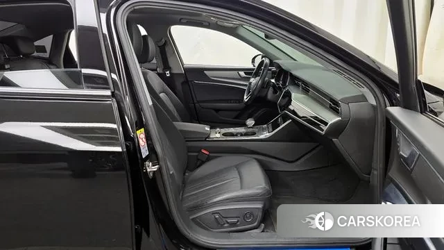 Audi A6 (C8) 2019 Черный из Кореи, фото 2