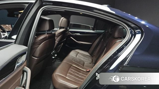 BMW 5 Series (G30) 2021 Черный из Кореи, фото 2
