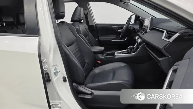 Toyota RAV4 5th Generation 2019 Белый из Кореи, фото 2