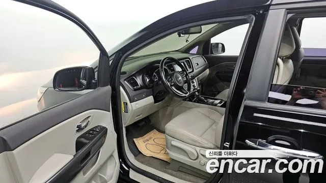 Kia All New Carnival 2018 Черный из Кореи, фото 2