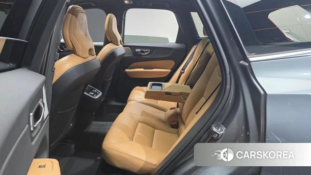 Volvo XC60 second Generation 2021 Серый из Кореи, фото 2