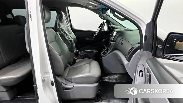 Hyundai The New Grand Starex 2018 Белый из Кореи, фото 2