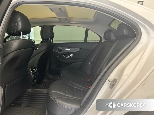 Mercedes-Benz Class C 2020 Белый из Китая, фото 2