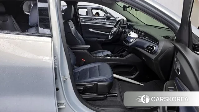 Chevrolet (GM Daewoo) Bolt EUV 2022 Серебряный из Кореи, фото 2