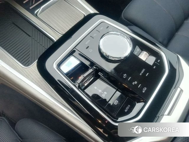 BMW i7 2025 Белый из Китая, фото 2